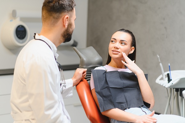 How An Emergency Dentist Treats A Dental Abscess